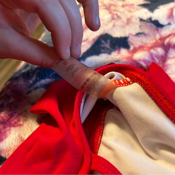 cute red bikini top🩷 - Picture 3 of 6